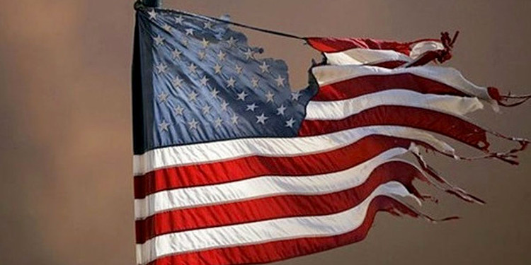 bandiera-usa-stracciata
