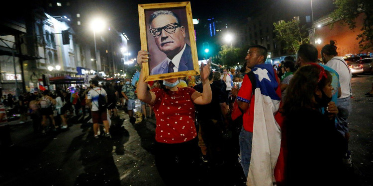 celebran-el-triunfo-del-candidato