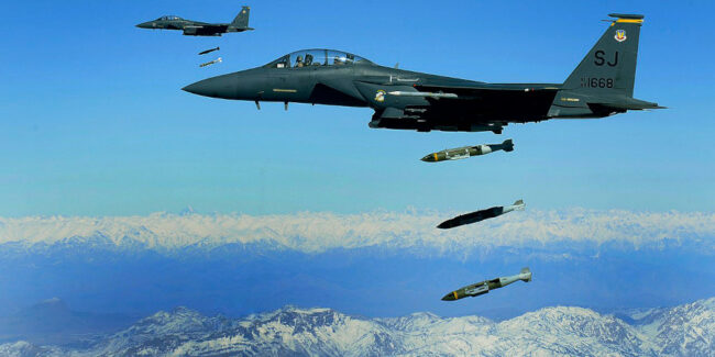 F-15E_drops_2000-pound_munitions_Afghanistan_2009