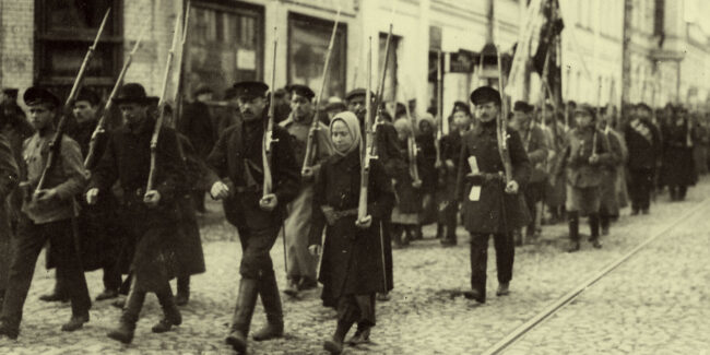 Russian-Revolution-Bolsheviks-in-Moscow