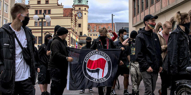 Le0606_Antifa_–_Antifa-Sponti_am_Markt
