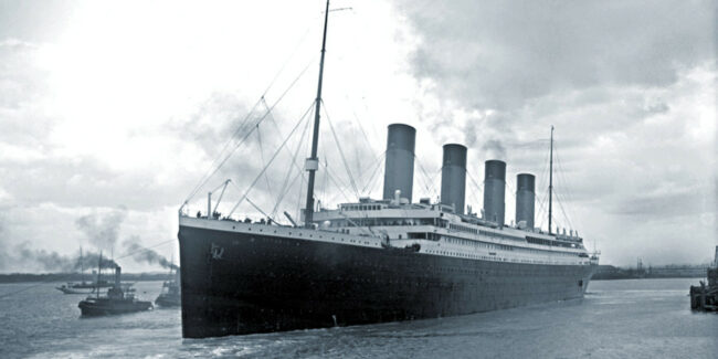 Titanic-leaving-Southampton