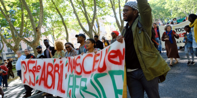 Il 25 aprile nasce in Africa. Manifestazione del 25 aprile 2022, Lisbona.058-900-52030035703_4b3153cb43_o